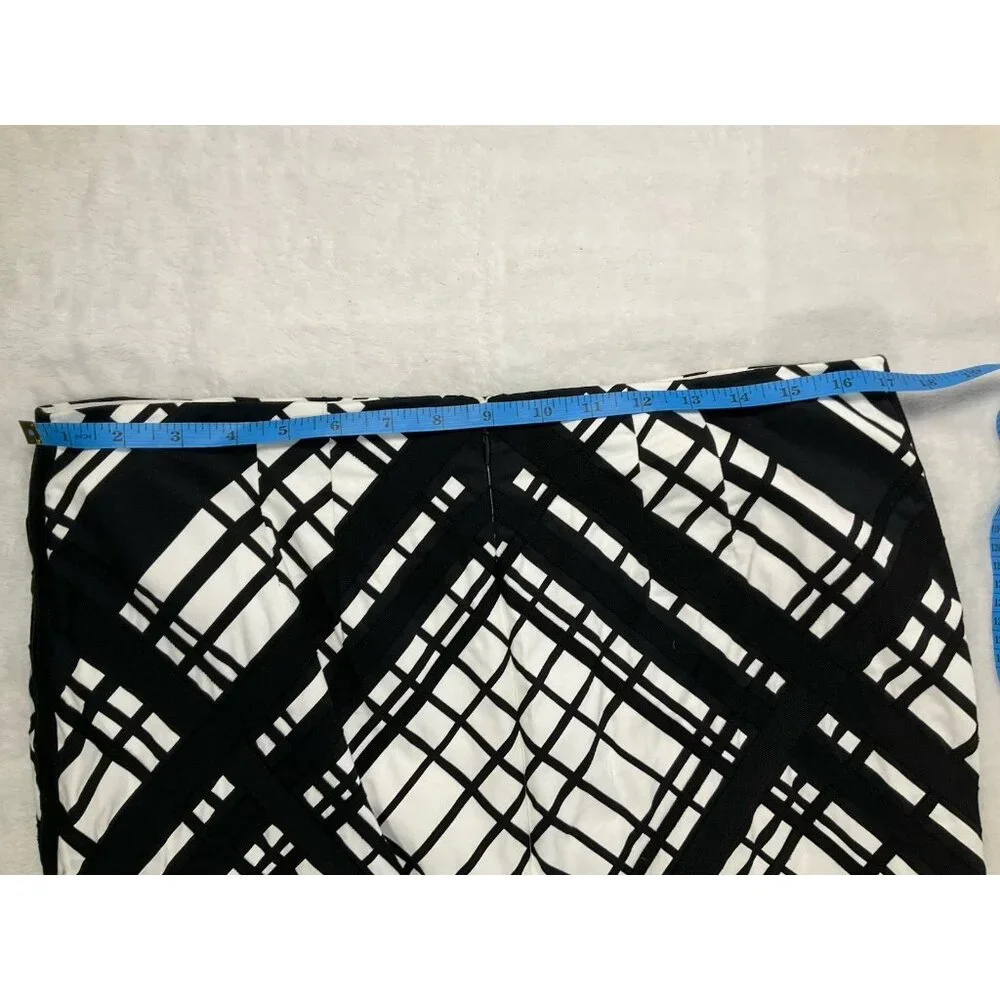 WHITE HOUSE‎ BLACK MARKET | Black White Pencil Skirt Abstract Grid | Size 12 - Picture 7 of 11